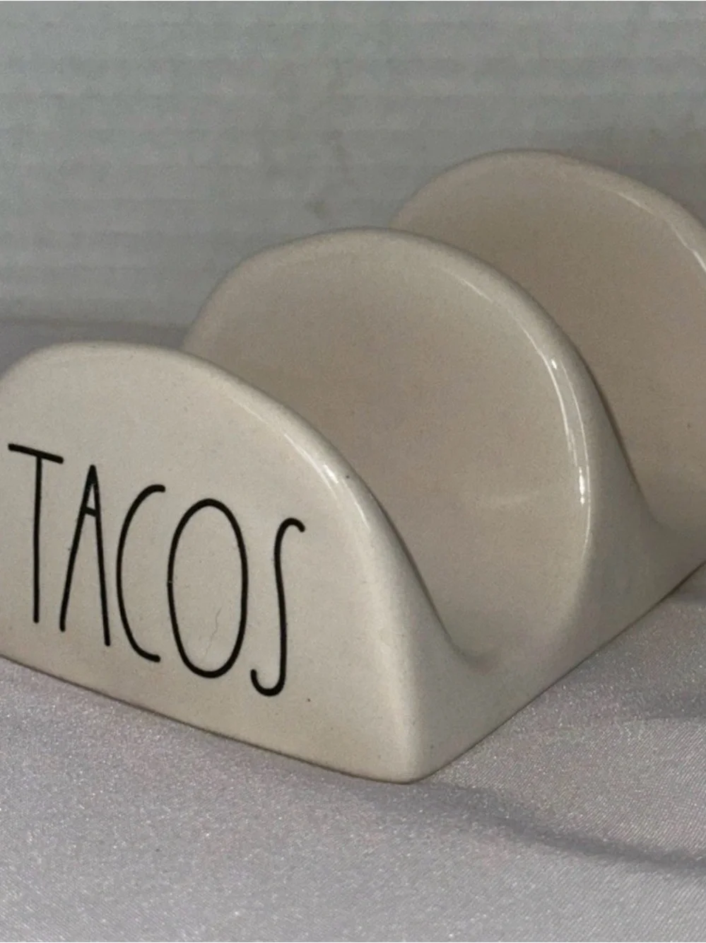 Rae Dunn Artisan Collection Tacos Ceramic Taco Holder Cream Farmhouse Magenta